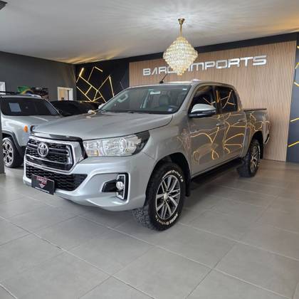 TOYOTA HILUX 2.7 SR 4X2 CD 16V FLEX 4P AUTOMÁTICO TOYOTA HILUX 2.7 SR 4X2 CD 16V FLEX 4P AUTOMÁTICO